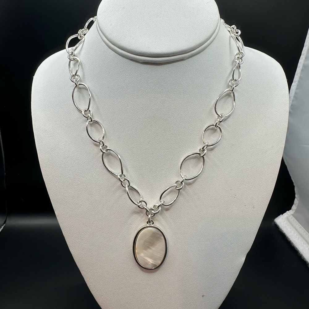 Avon Mother of Pearl Oval Silver Plated Necklace